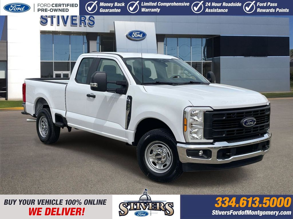 Oxford White 2026 Ford F-250 Super Duty XL SuperCab RWD Pickup Truck 4X2 Automatic