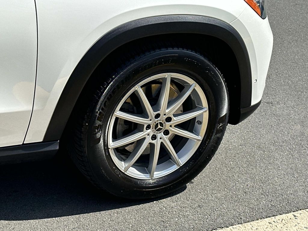 Thumbnail: 2025 Mercedes-Benz GLE - 18