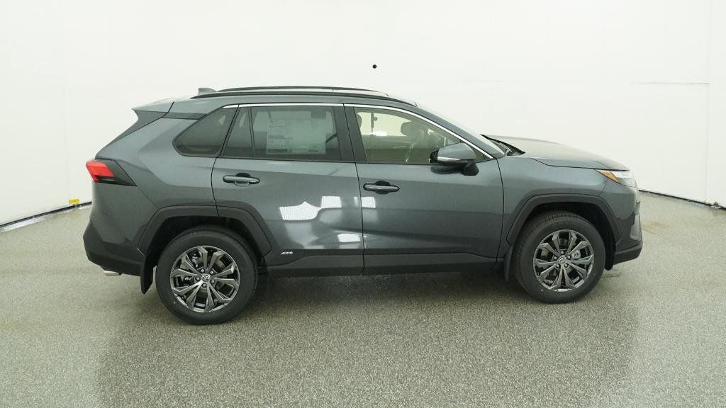 Thumbnail: 2025 Toyota RAV4 - 25