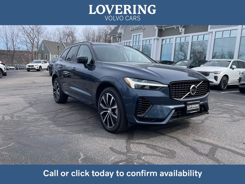 2023 Volvo XC60 Recharge T8 Plus Dark Theme eAWD