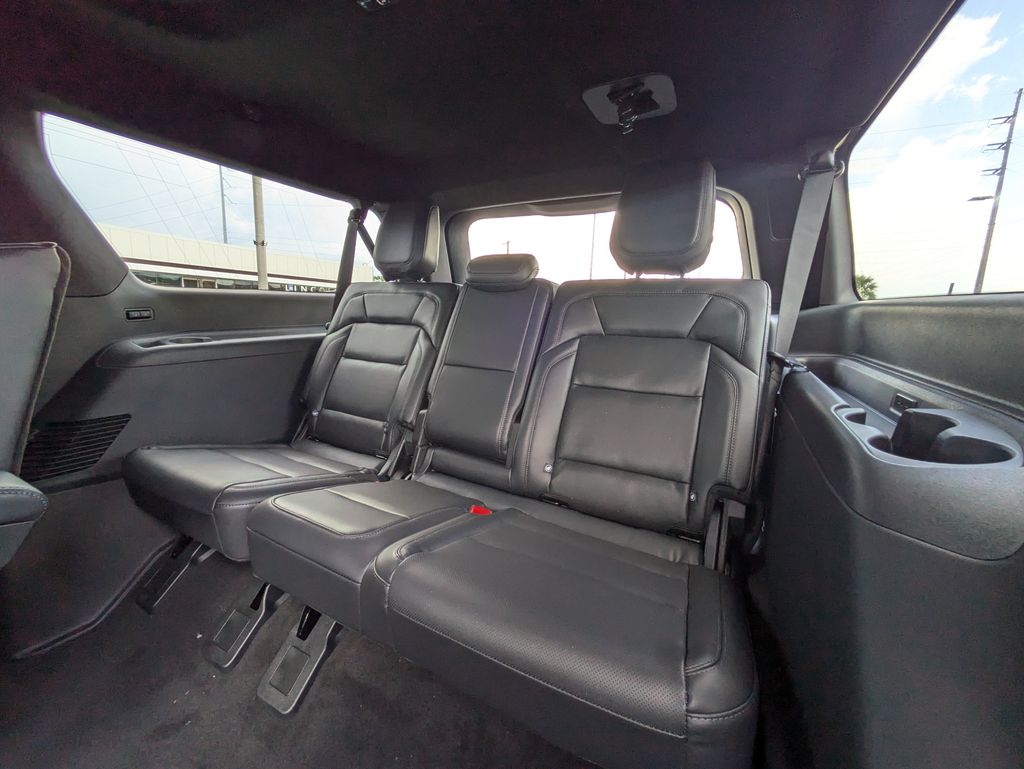 2027 Lincoln Navigator Reserve L
