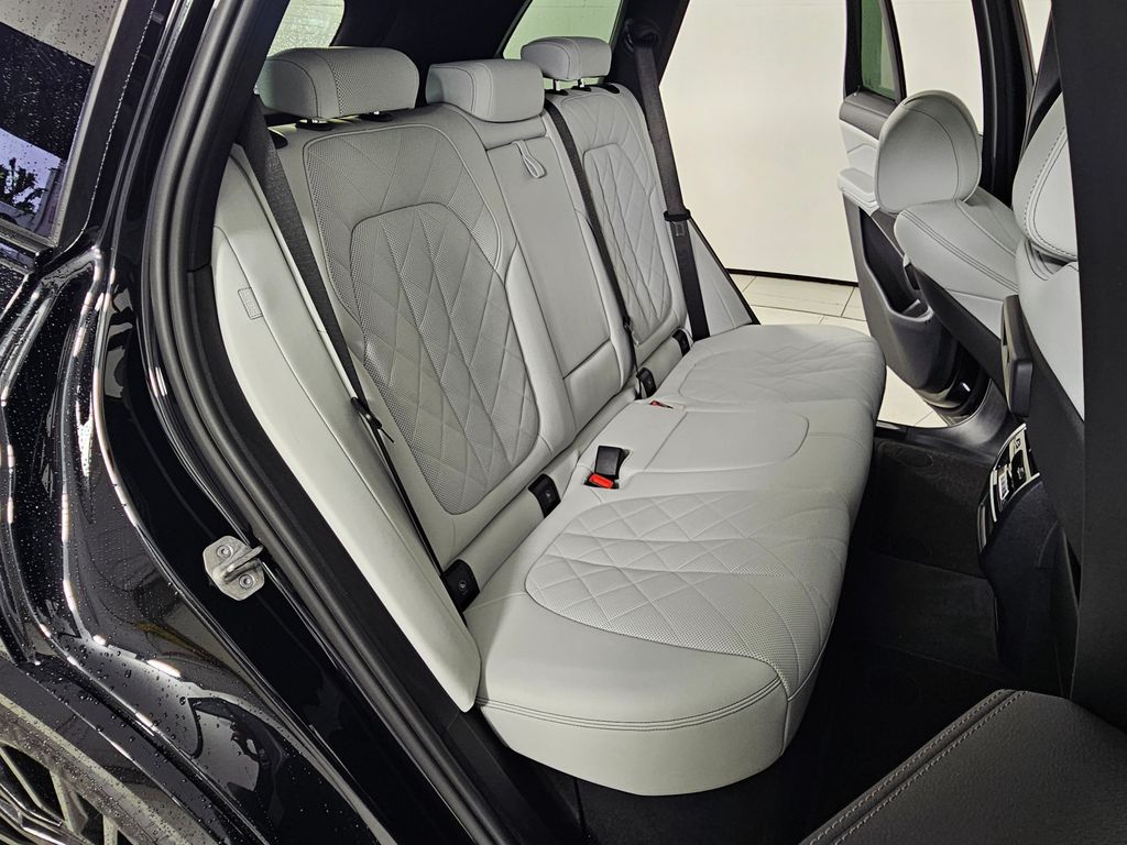 Thumbnail: 2023 BMW X5 - 20