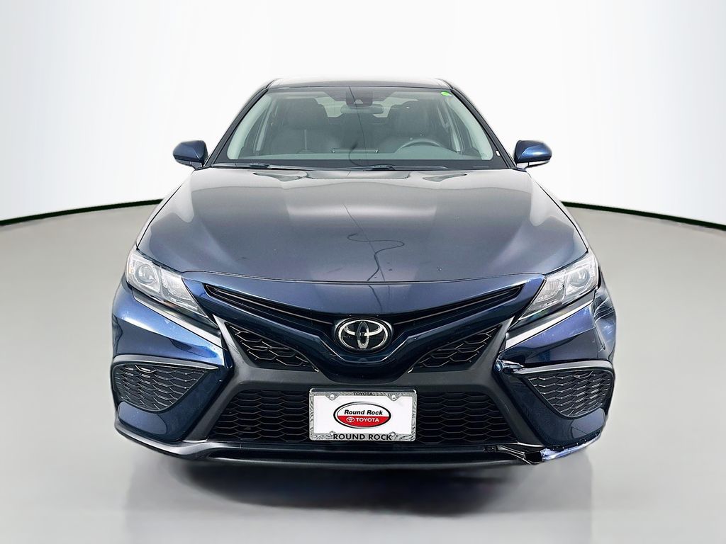 2021 Toyota Camry SE 2