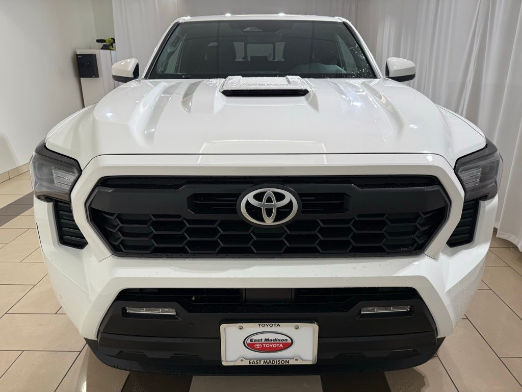 Thumbnail: 2025 Toyota Tacoma - 8