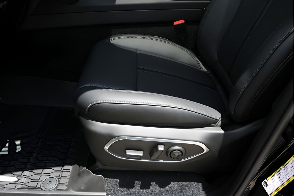 New 2026 Black Jeep Limited Reserve image 14