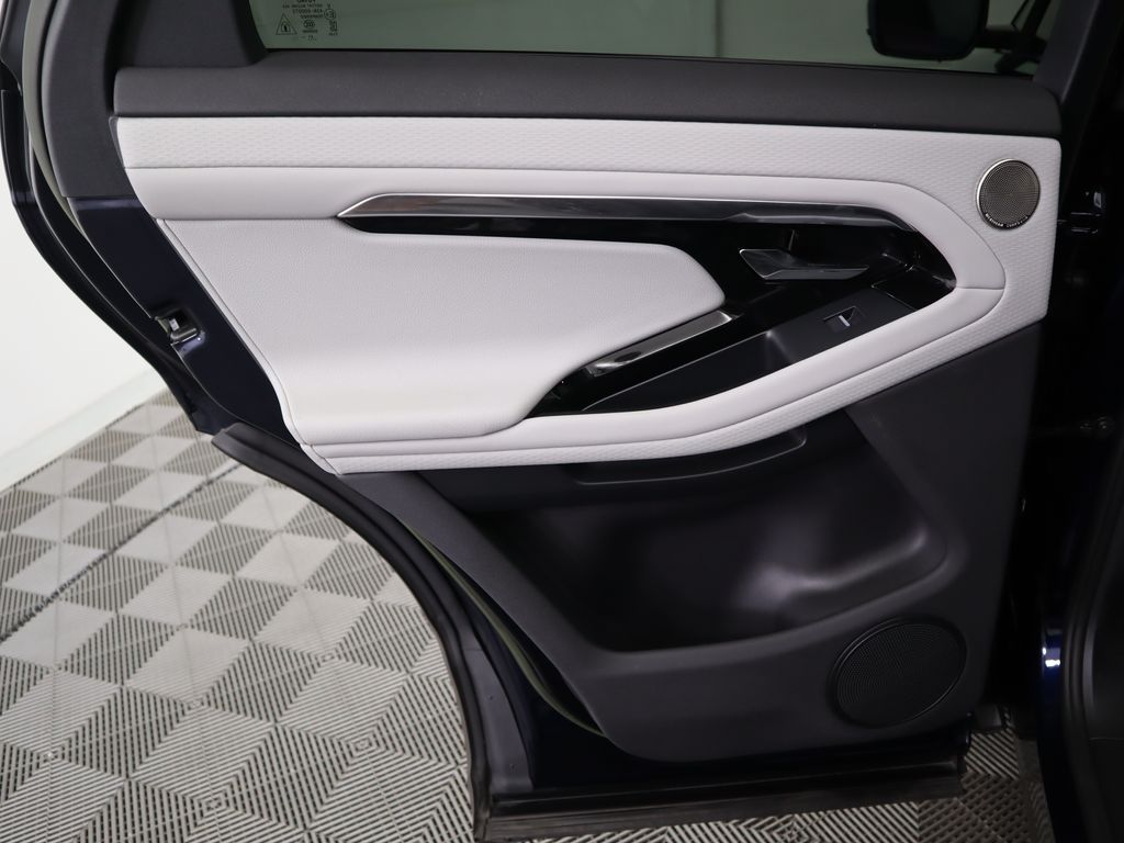 2023 Land Rover Range Rover Evoque Dynamic 27