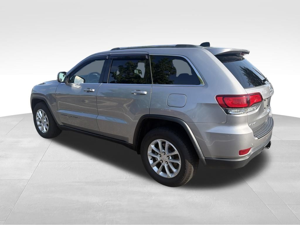 Used 2021 Silver Jeep Laredo X image 11
