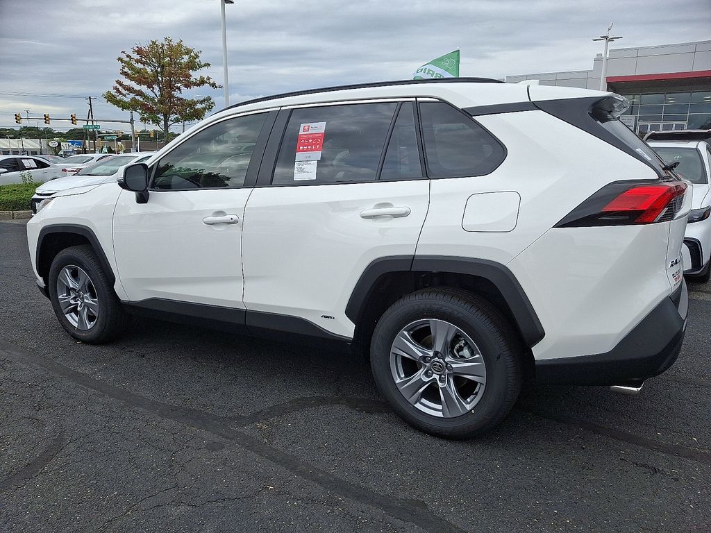 Thumbnail: 2025 Toyota RAV4 - 4