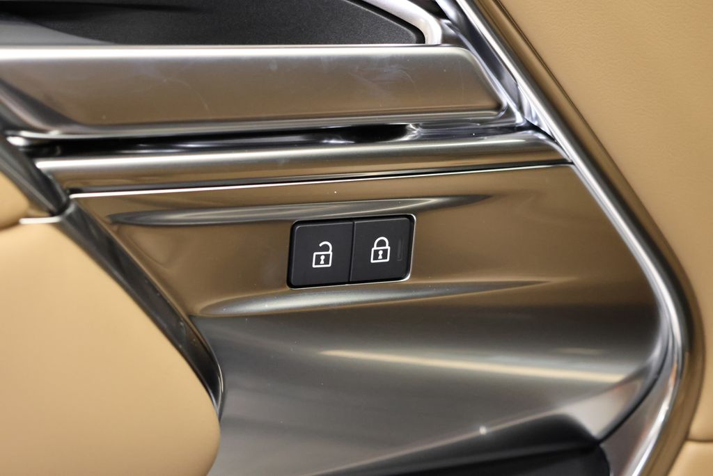 Thumbnail: 2026 Land Rover Range Rover - 30