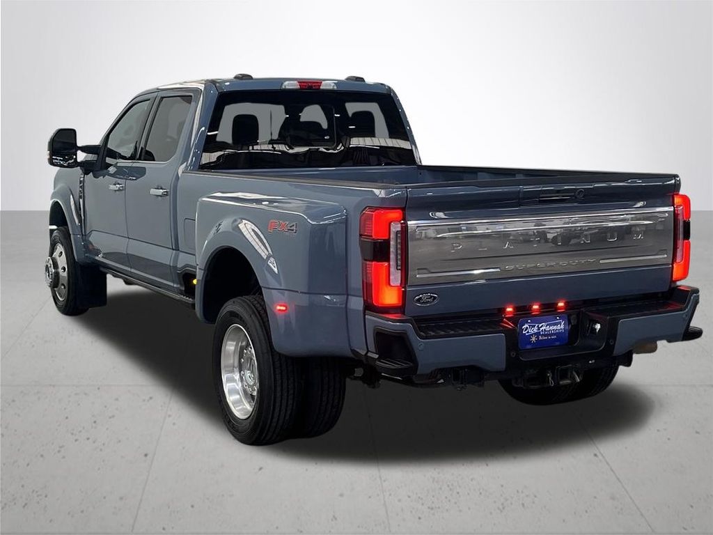 2023 Ford F-450SD Platinum