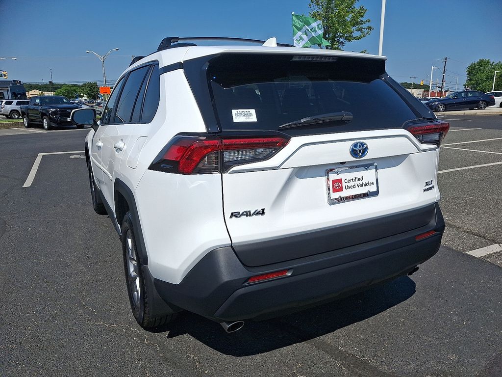 2024 Toyota RAV4 XLE 4