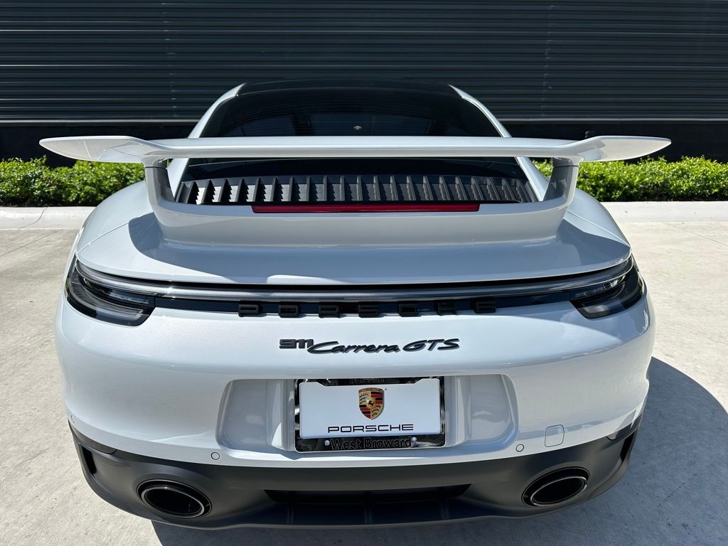 2024 Porsche 911 Carrera S 11