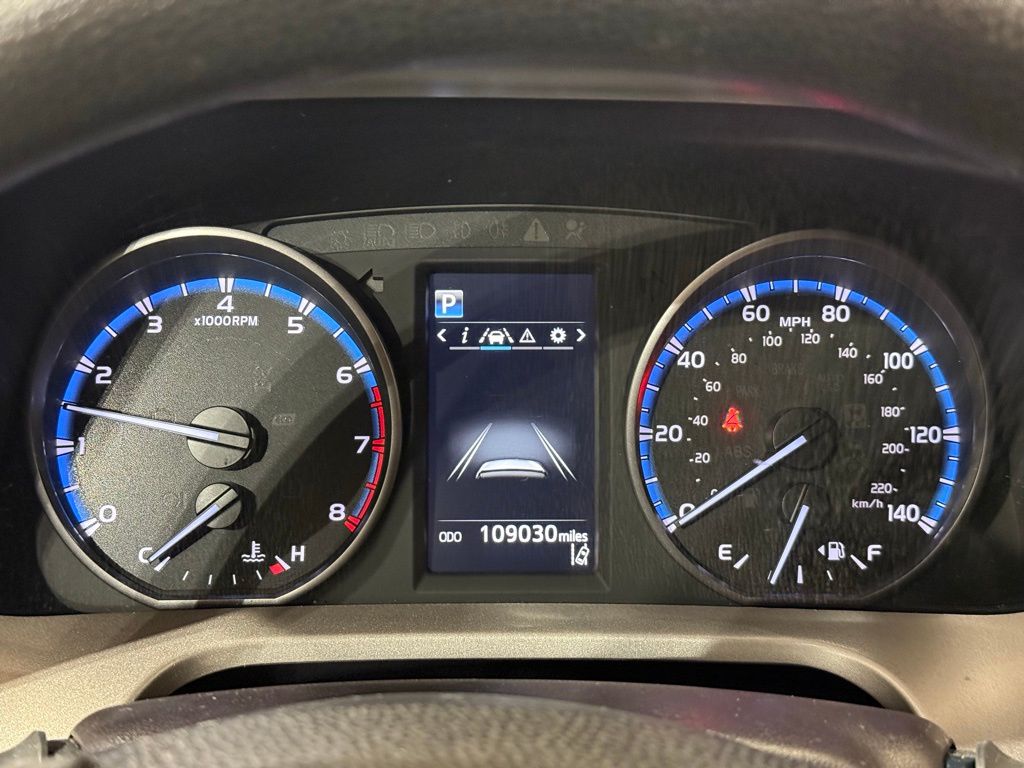 Thumbnail: 2018 Toyota RAV4 - 24