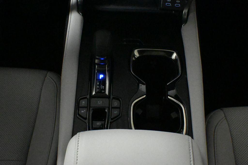 Thumbnail: 2025 Lexus RX - 23