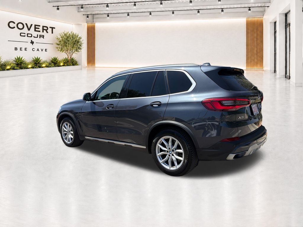 Used 2019 Gray BMW xDrive40i image 8