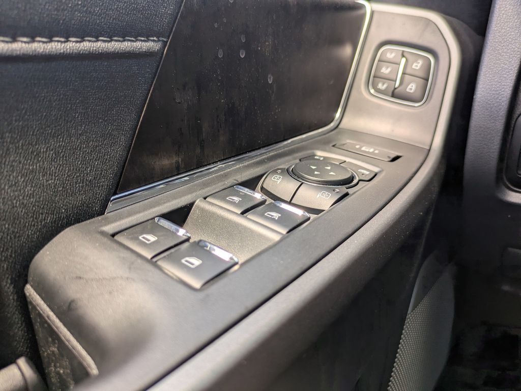 2026 Ford F-350 Super Duty LARIAT