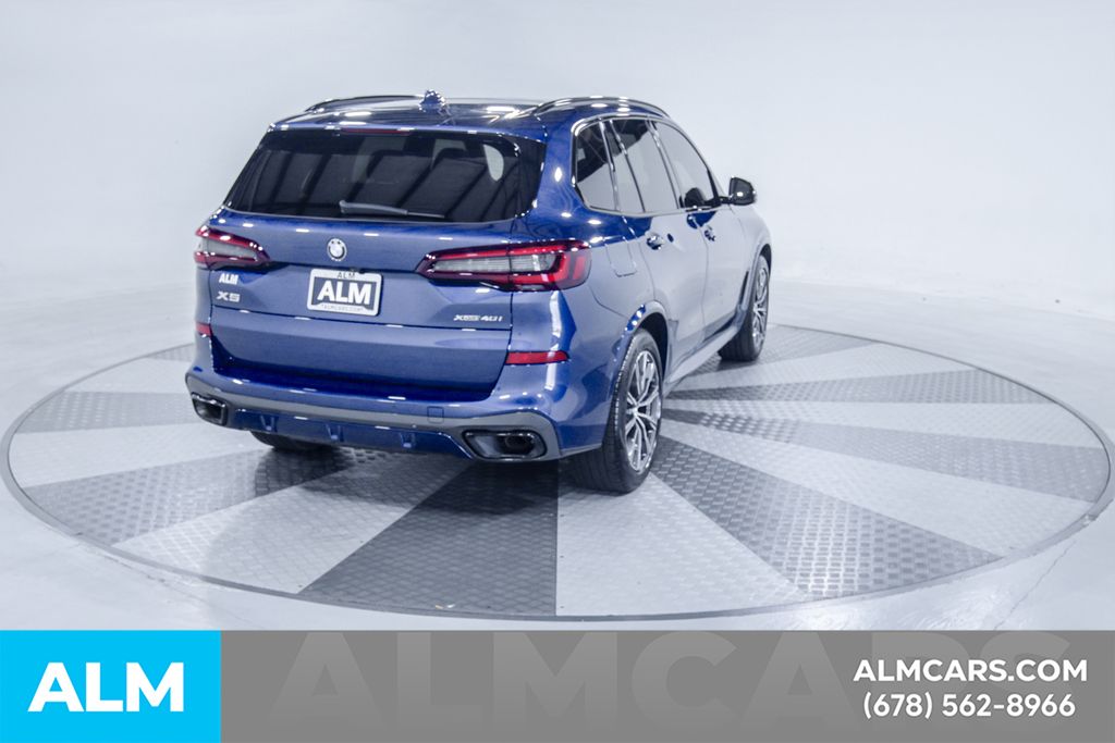 Used 2022 Blue BMW xDrive40i image 9