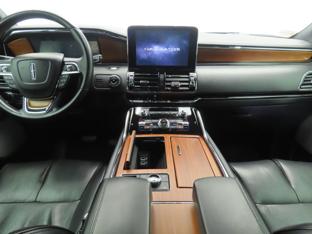 Thumbnail: 2019 Lincoln Navigator - 13