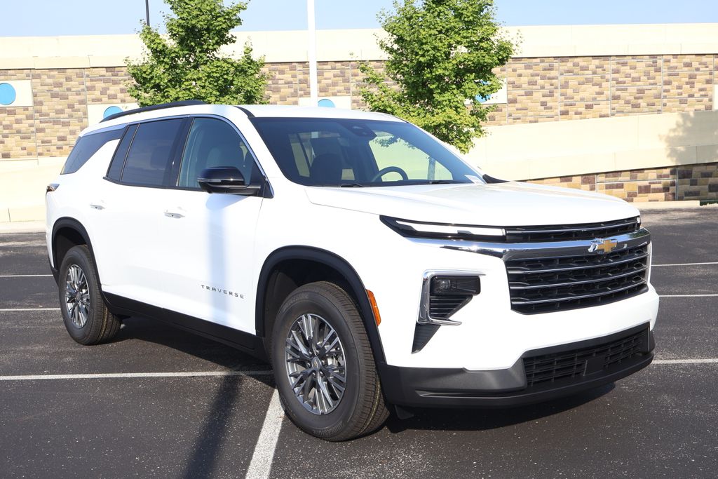 Thumbnail: 2026 Chevrolet Traverse - 3