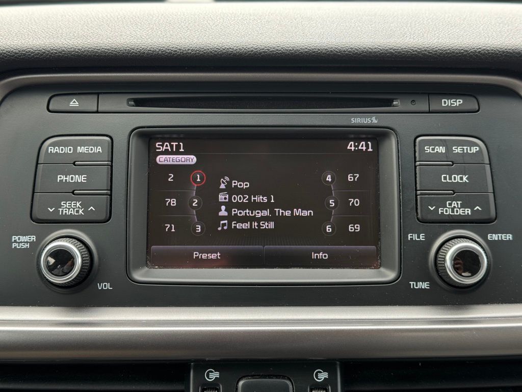 2016 Kia Optima LX photo