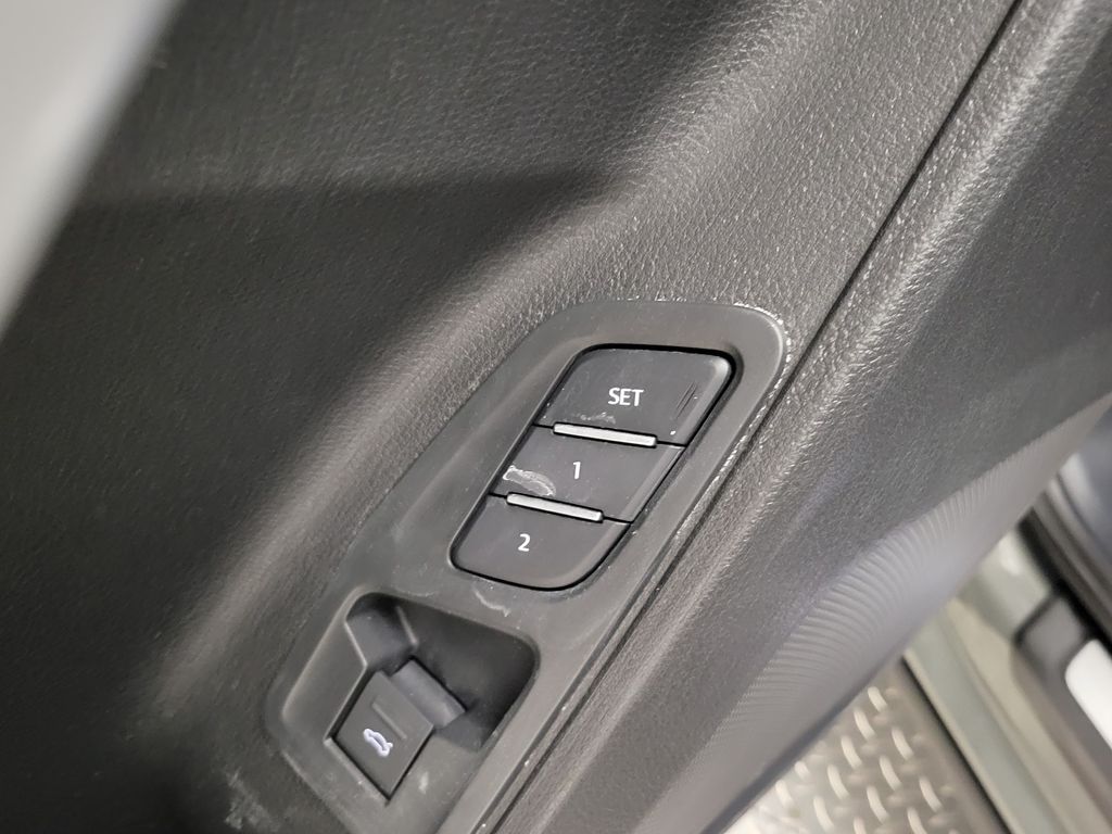 Thumbnail: 2023 Audi Q3 - 30