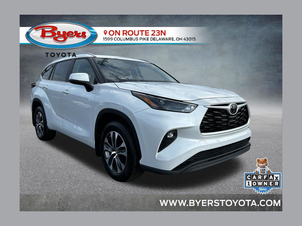 White (Wind Chill Pearl) 2025 Toyota Highlander SUV / Crossover All-Wheel Drive 8-Speed Automatic