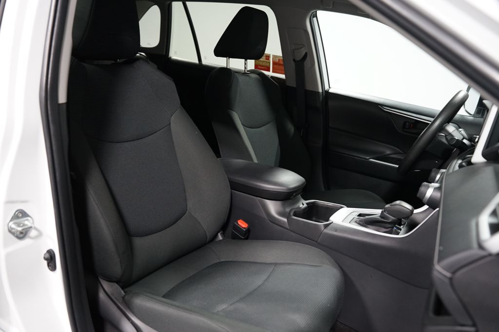 Thumbnail: 2024 Toyota RAV4 - 26