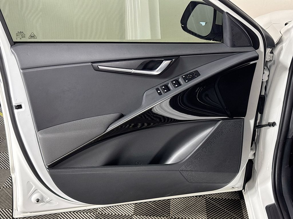 2023 Kia Niro EV Wind