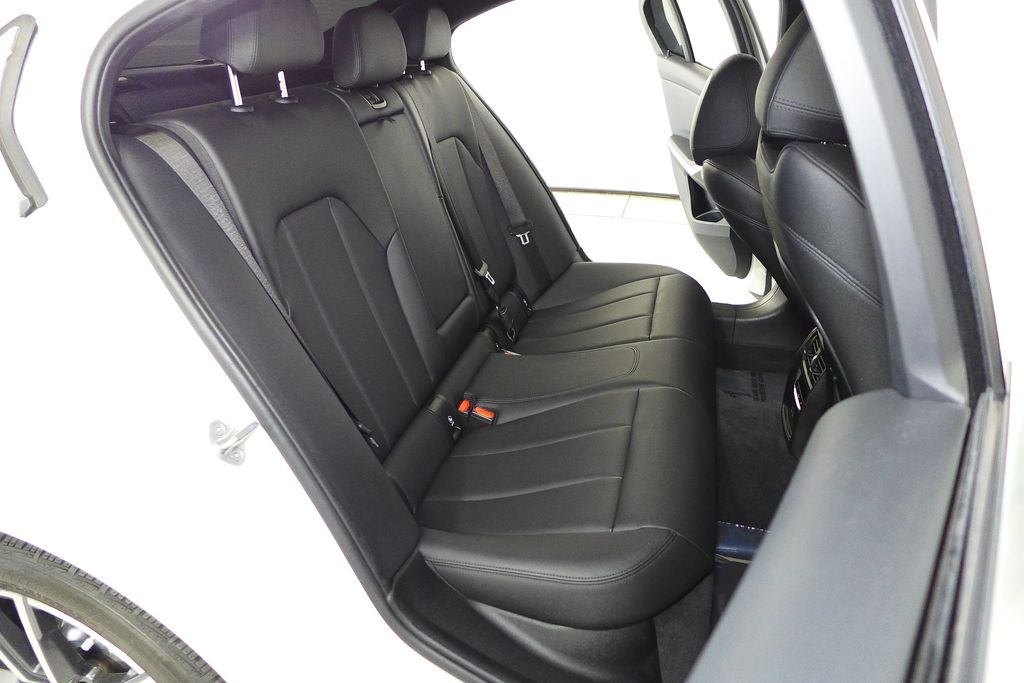 Thumbnail: 2021 BMW 3 Series - 20