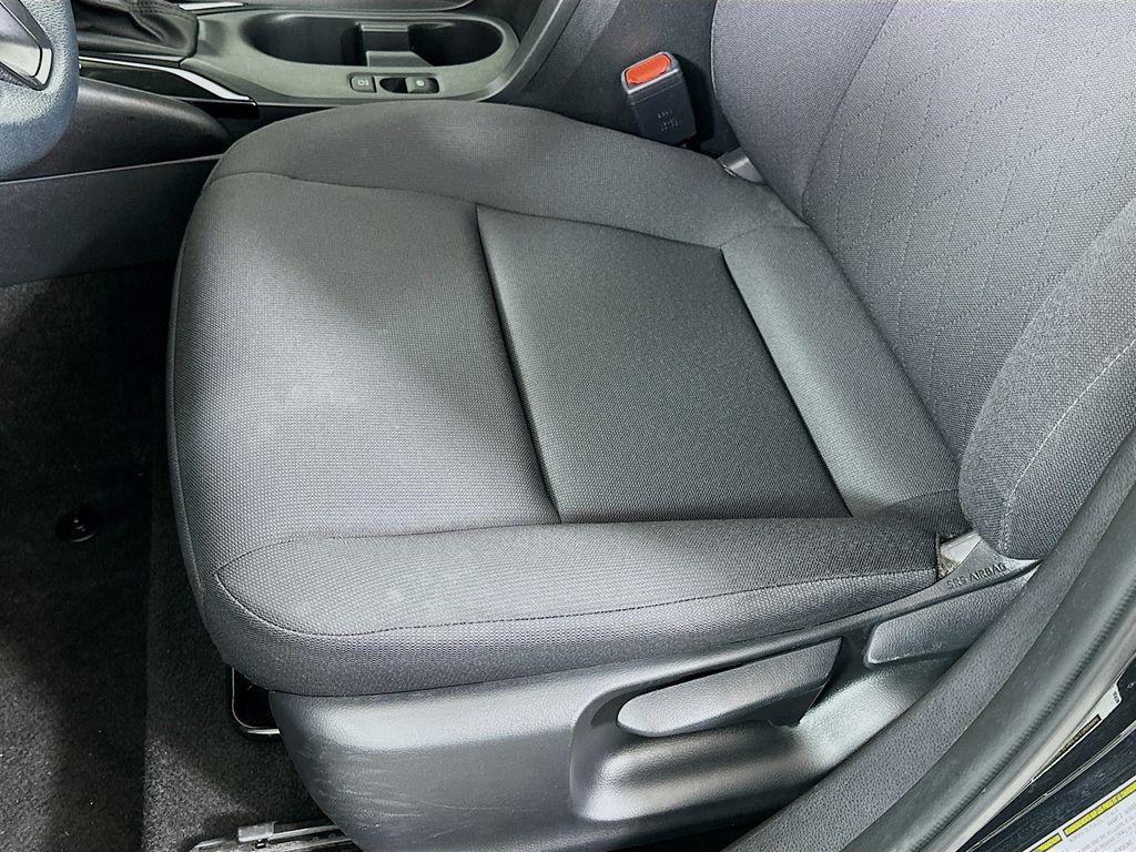 2024 Toyota Corolla LE 19