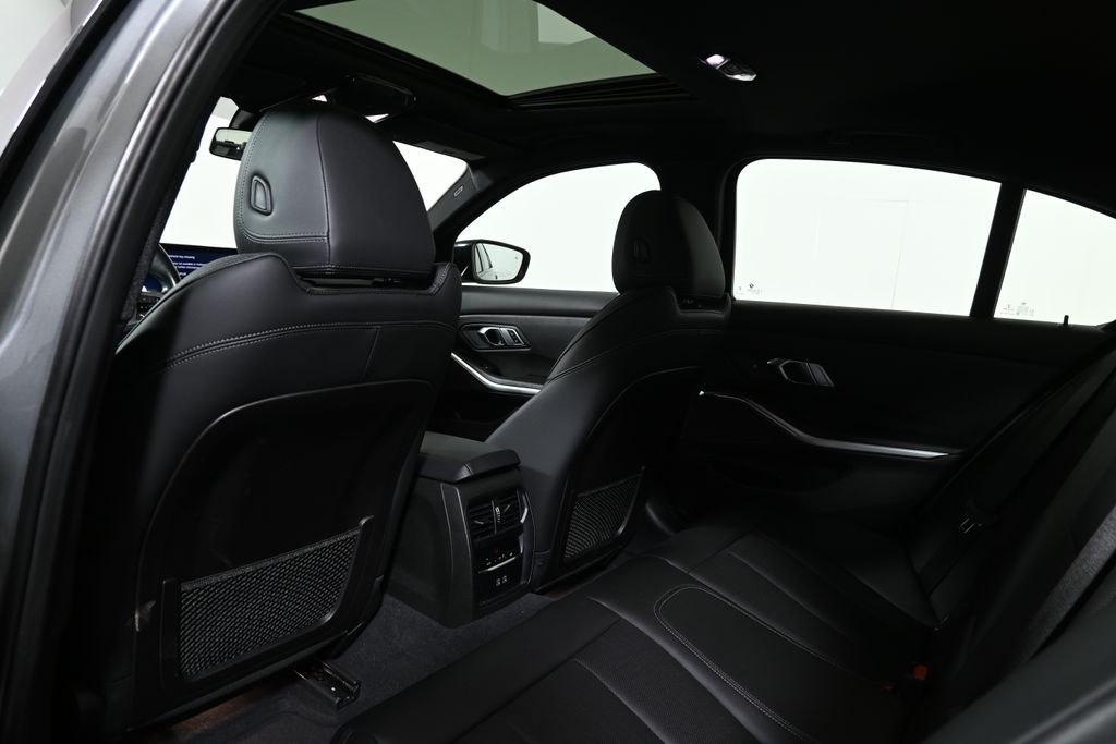 Thumbnail: 2023 BMW 3 Series - 7