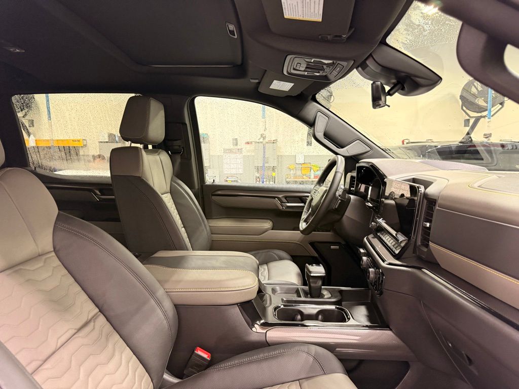 Thumbnail: 2025 Chevrolet Silverado 1500 - 30