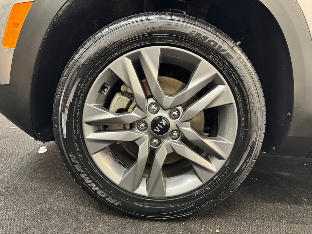 2021 Kia Seltos LX
