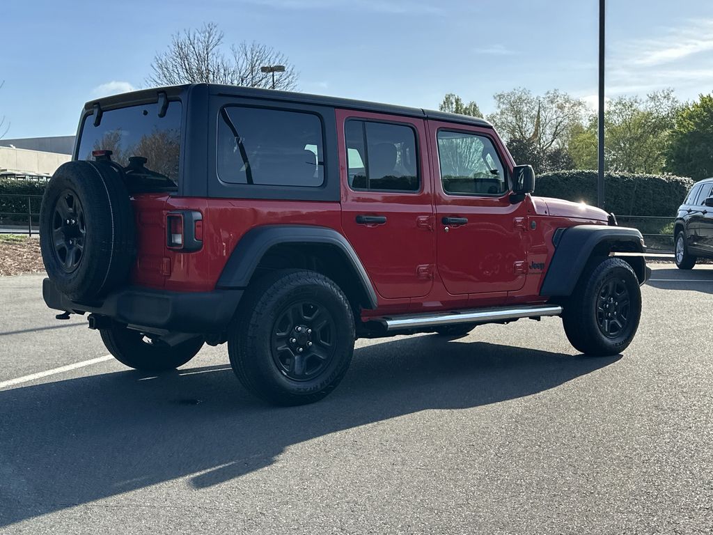 View vehicle photo 6