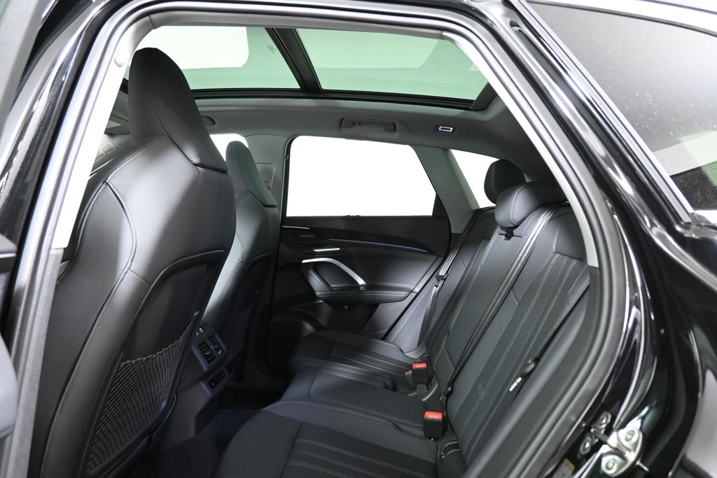 Thumbnail: 2025 Audi Q5 - 28