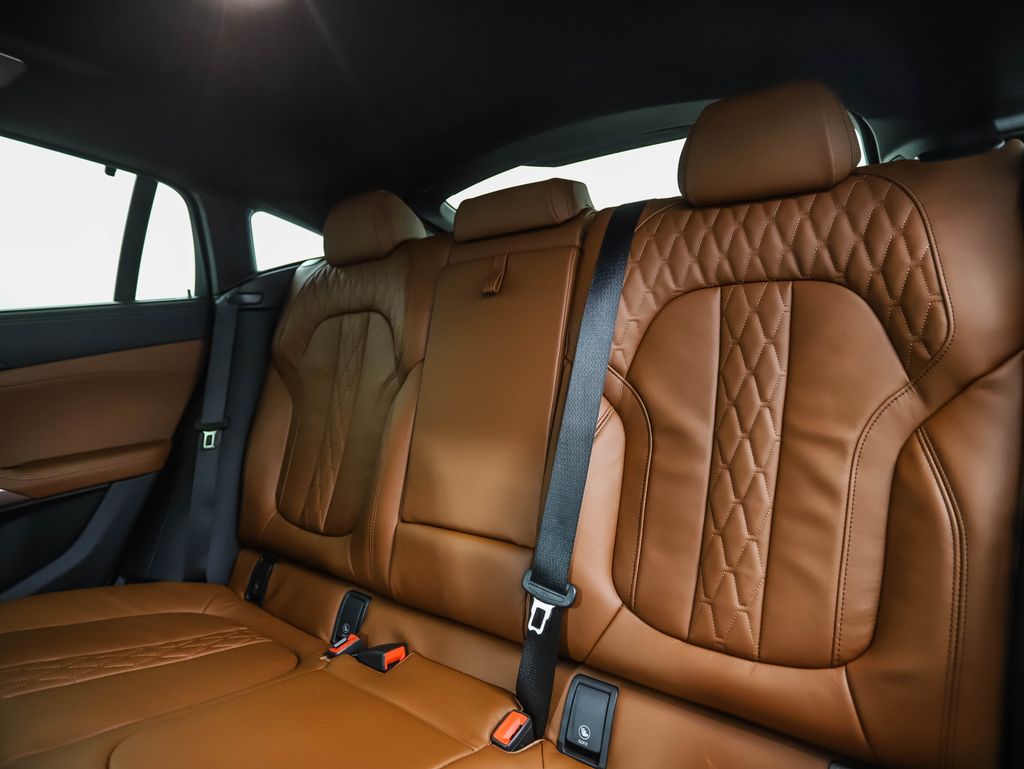 Thumbnail: 2026 BMW X6 - 23