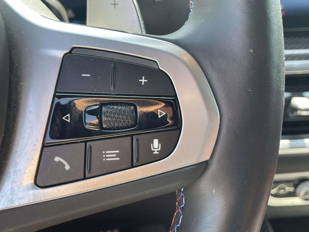 Used 2025 Blue BMW M60i image 41