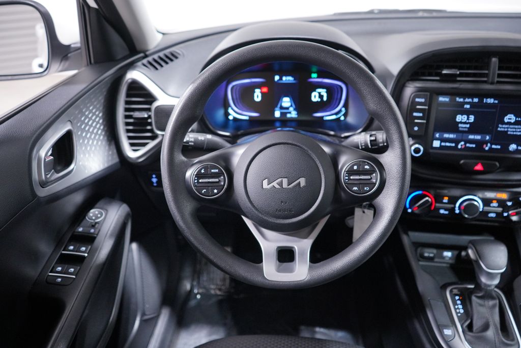Thumbnail: 2023 Kia Soul - 10
