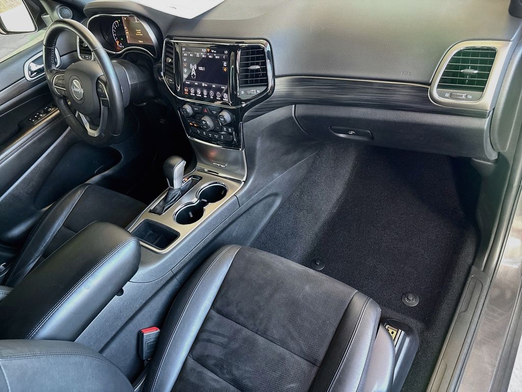 Thumbnail: 2021 Jeep Grand Cherokee - 17