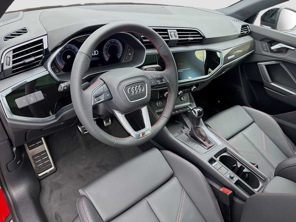 Thumbnail: 2025 Audi Q3 - 10