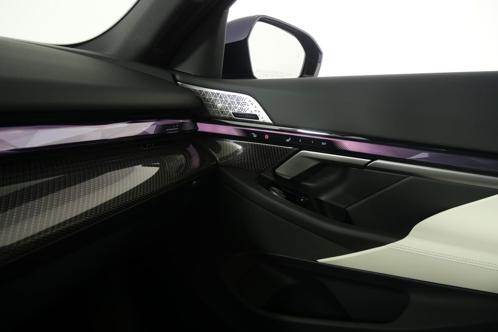 2026 BMW 5 Series  26