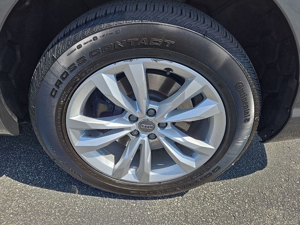 2019 Audi Q7 Premium 16