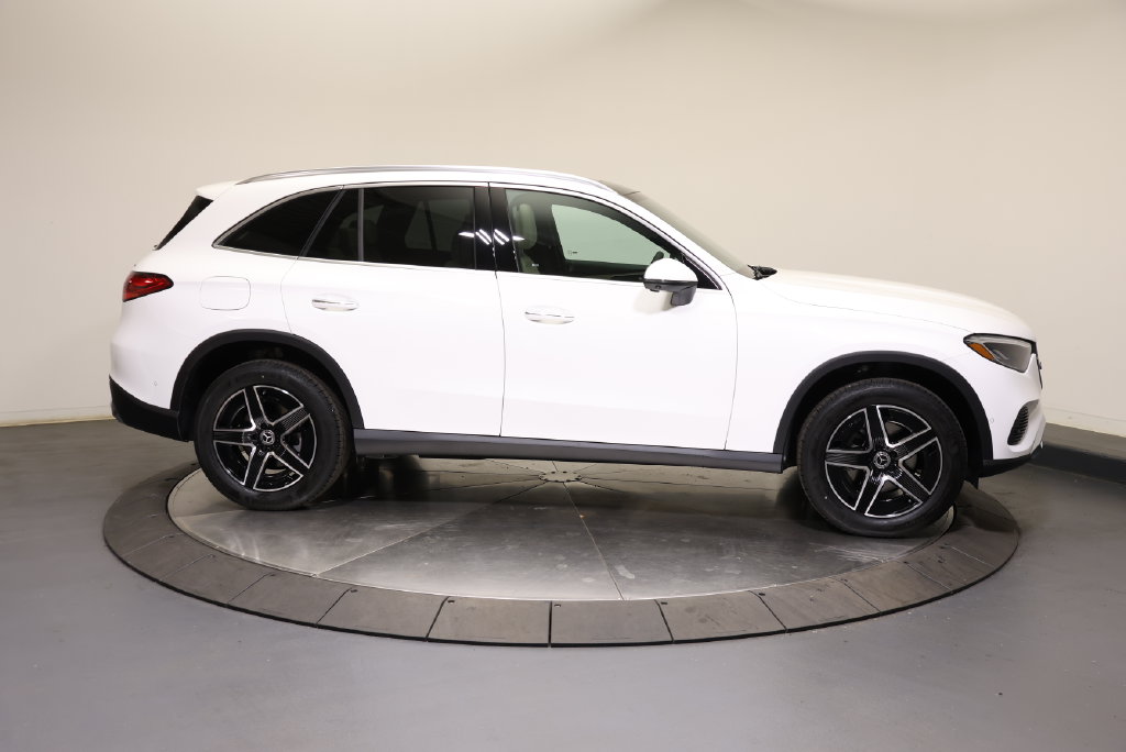 Thumbnail: 2026 Mercedes-Benz GLC - 8