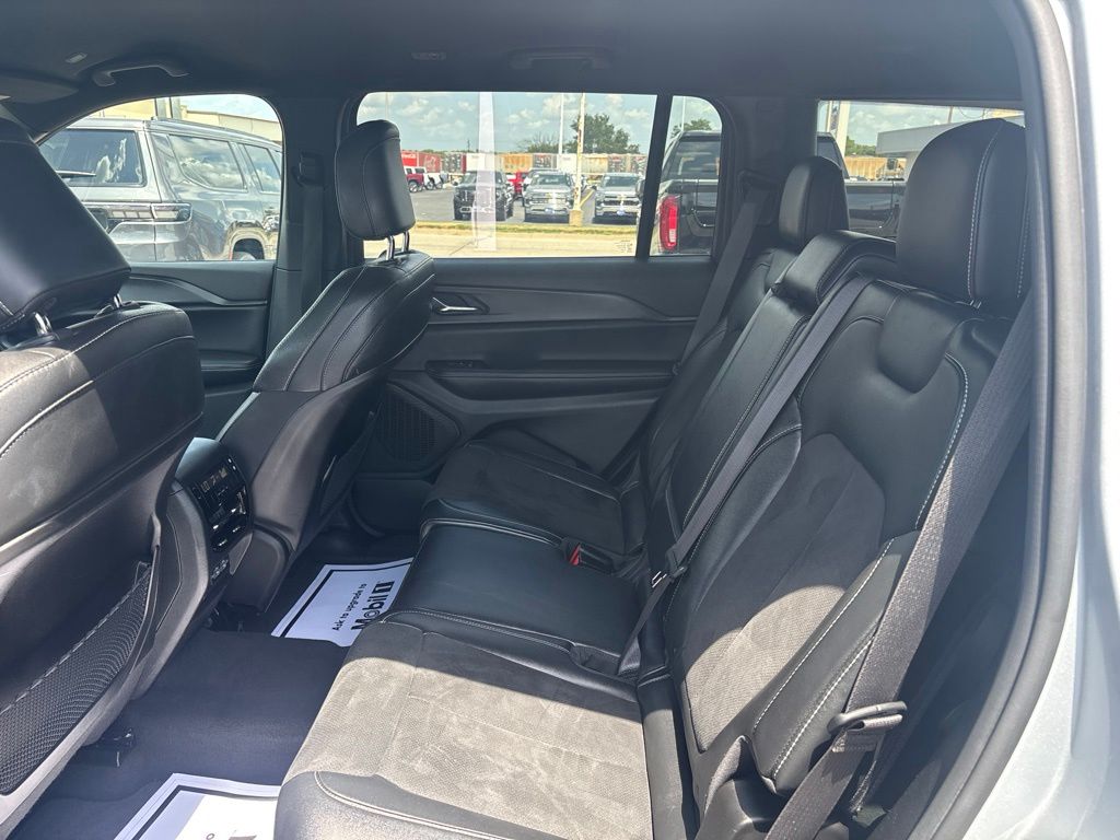 Used 2024 Jeep Grand Cherokee L SUV