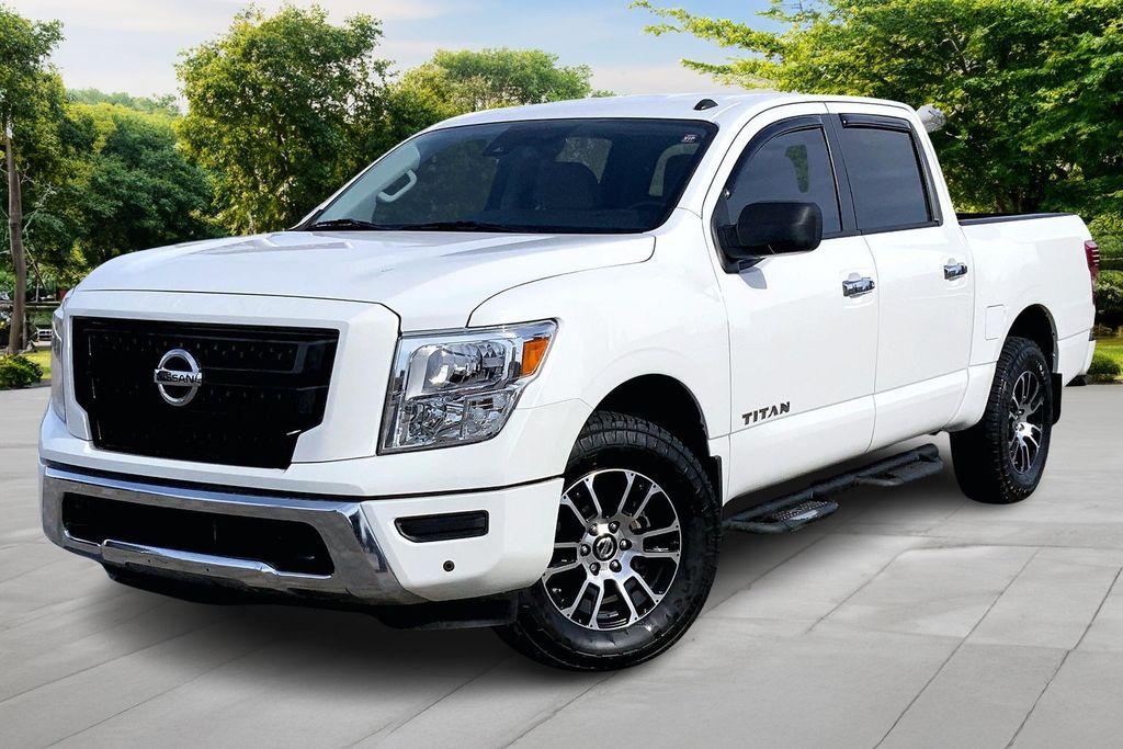 2021 Nissan Titan SV Crew Cab 4WD