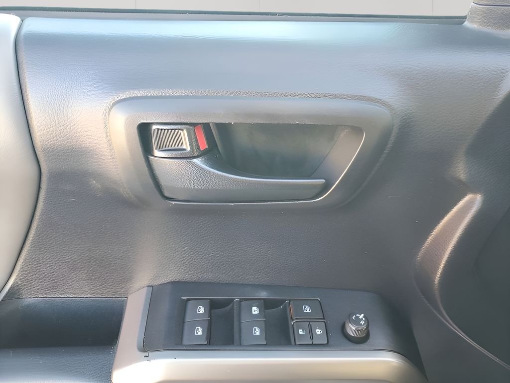 Used Car 2021 Toyota Tacoma  Sr5 For Sale Under $30,000 In Austin, Texas