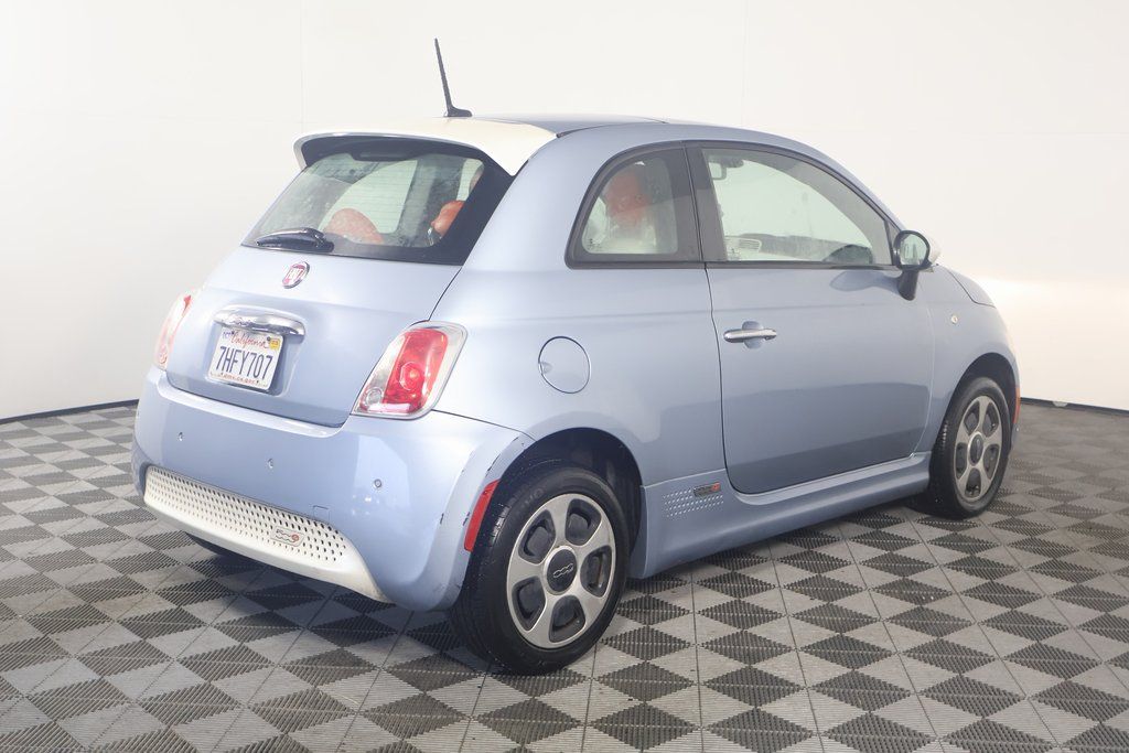 2015 Fiat 500e  4