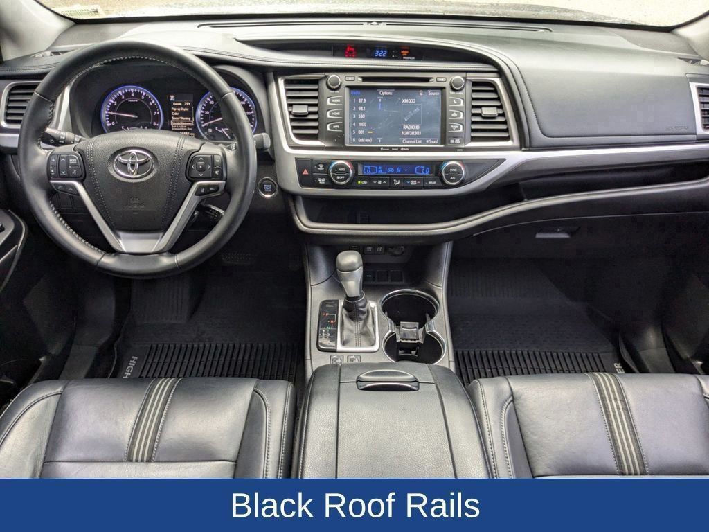 2017 Toyota Highlander SE