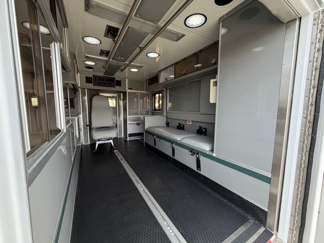 New 2026 White Ford Base image 8