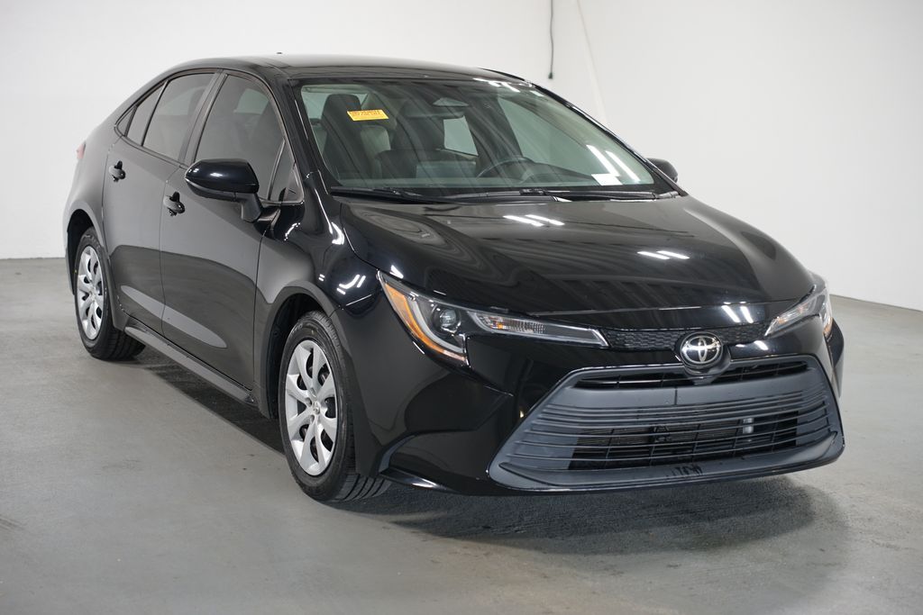 Thumbnail: 2023 Toyota Corolla - 3